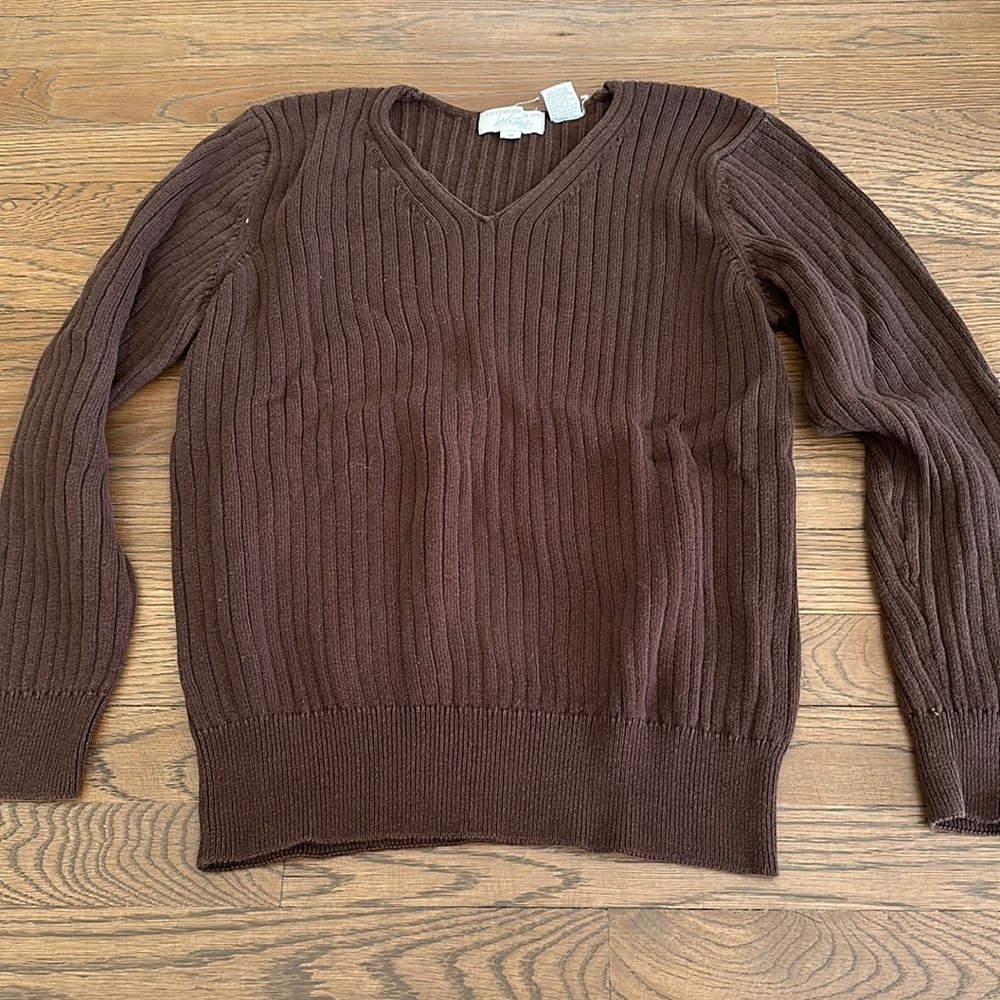 LORD & Taylor Women’s V-Neck Sweater - Size Medium